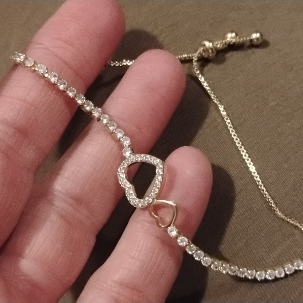 Bracelet 3/$25 - Picture 5 of 6